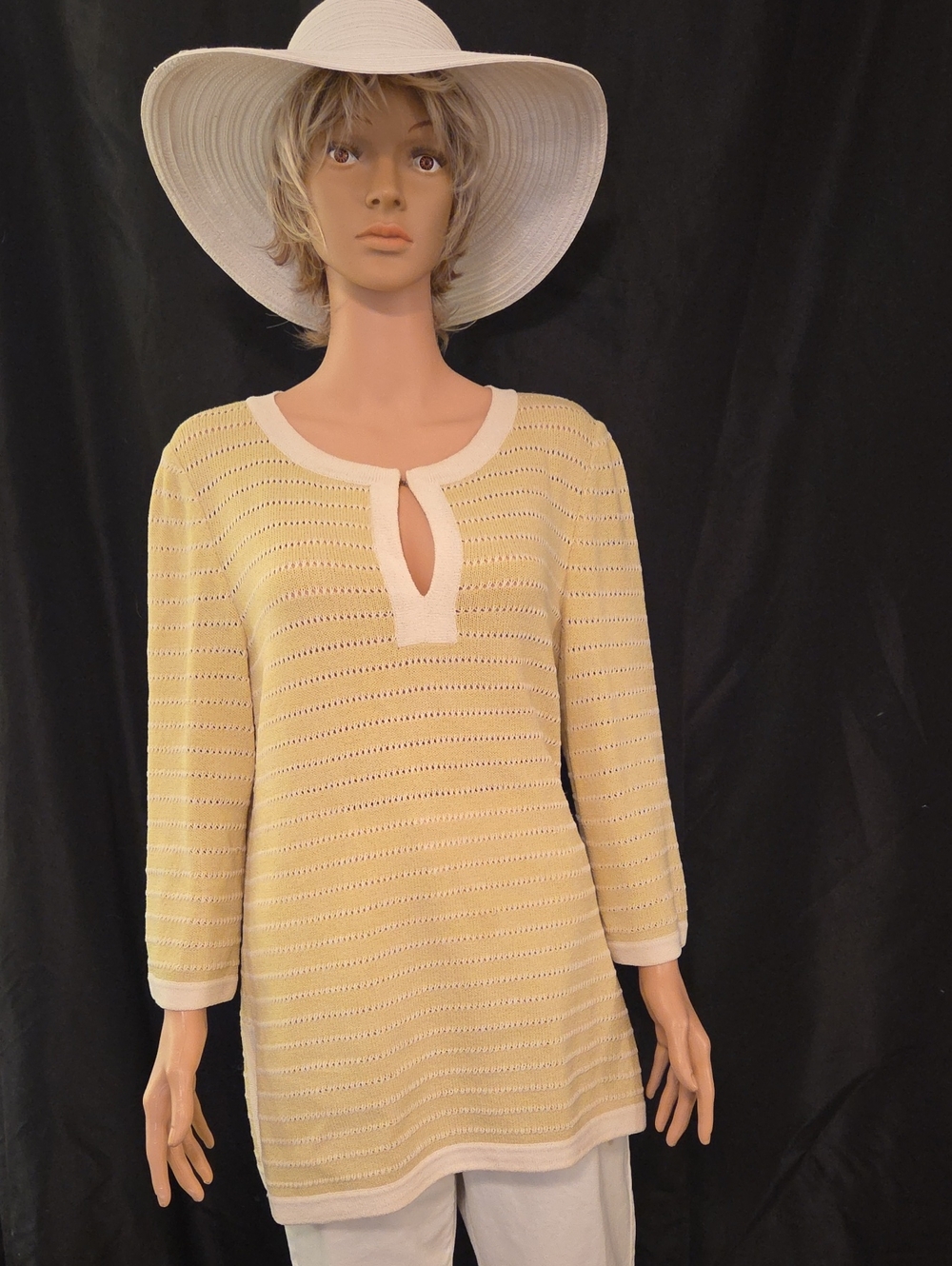 St John  Green-Yellow and Cream Open-Knit Keyhole Tunic